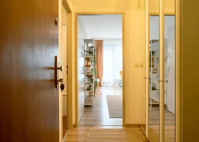 King Bed Home, Next To Akh Michelbeuern Vienna